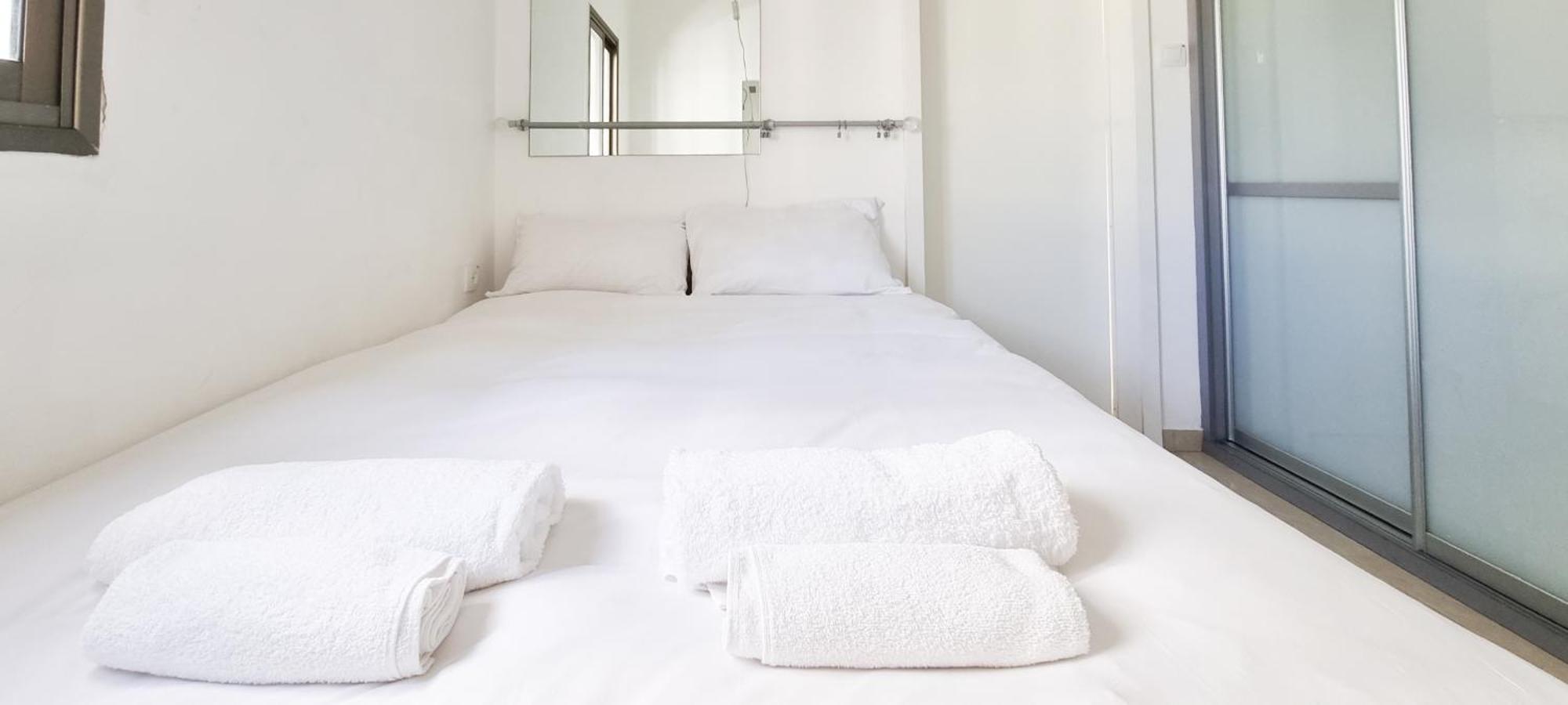 Bnb Israel Apartments - Harav Kook Lilas Tel Aviv Esterno foto
